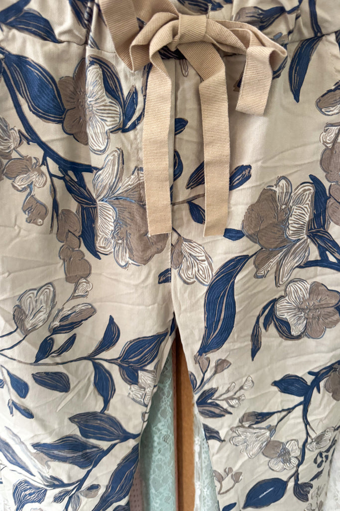 Made in Italy Scrunchy Stretch Floral Jogger Pants – Ultra Comfortable - Size 4 to 14