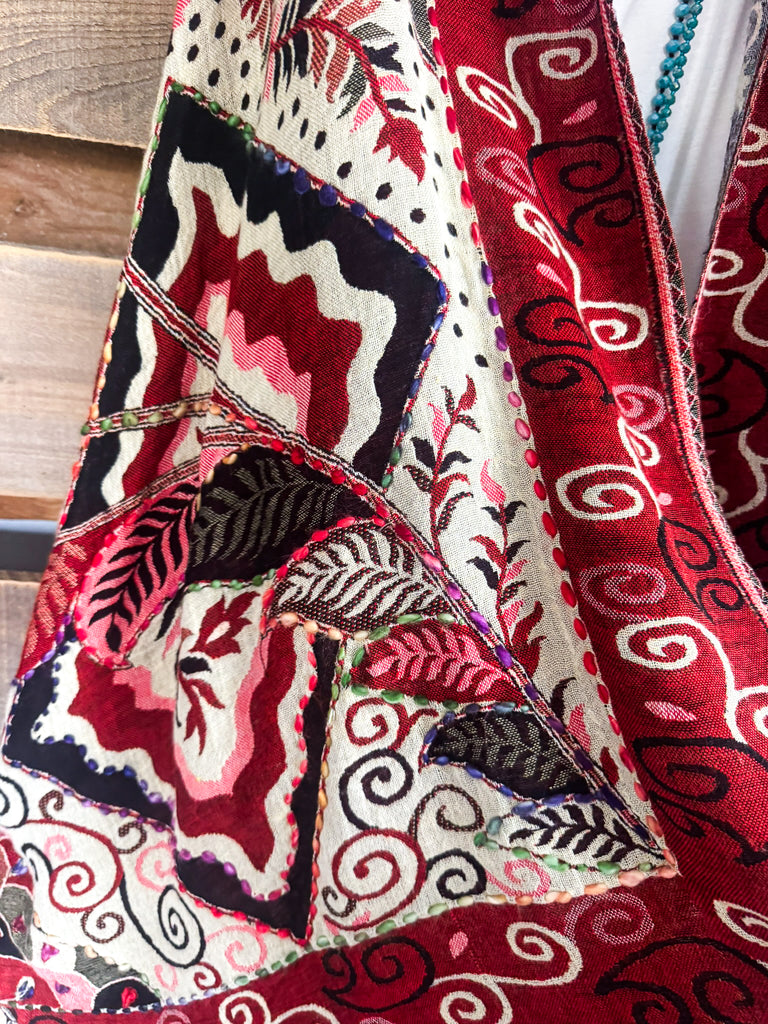 Burst Of Energy Thick Stitch Vest - Burgundy