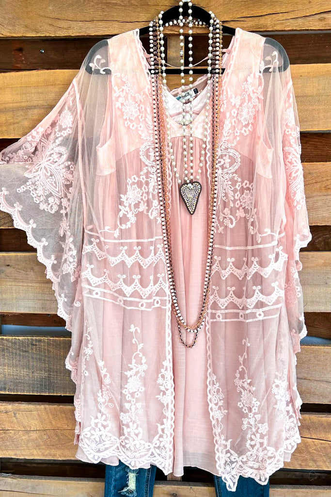 AHB EXCLUSIVE: Finding Perfection Kimono - Pink