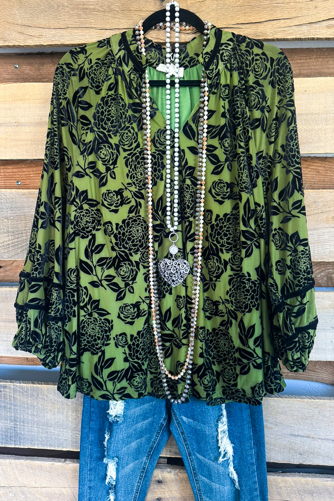 Meaningful Beauty Blouse Burnout Velvet - Olive