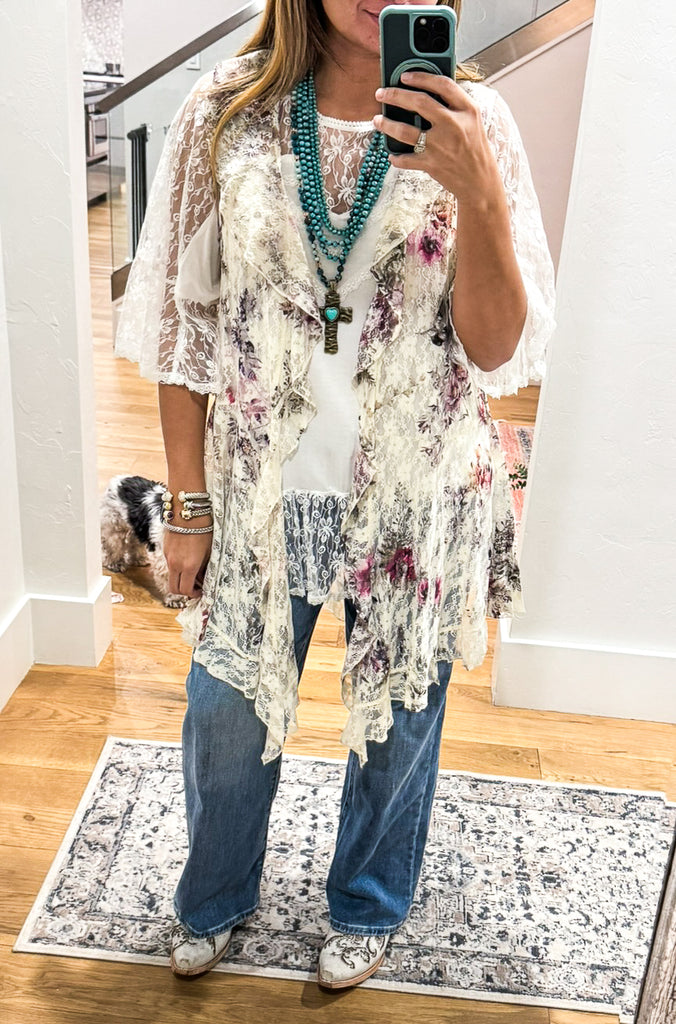 AHB EXCLUSIVE: Season Surprise Vest - Beige/Ch Floral