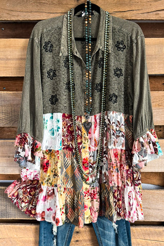 Following My Dreams Tunic - Lavender
