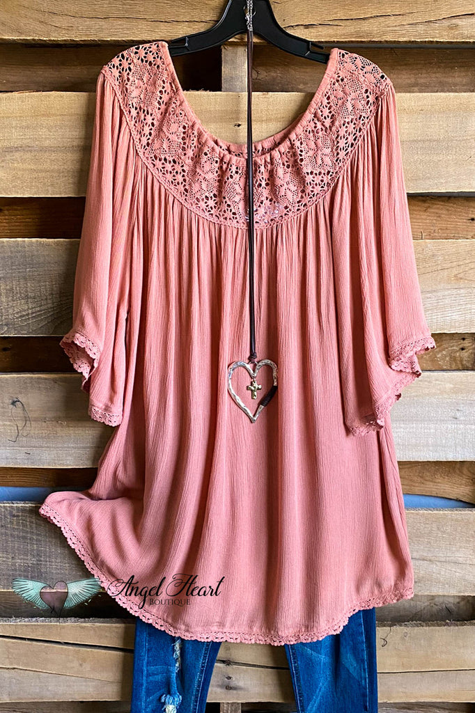 AHB EXCLUSIVE: Feeling Free Tunic - Mauve