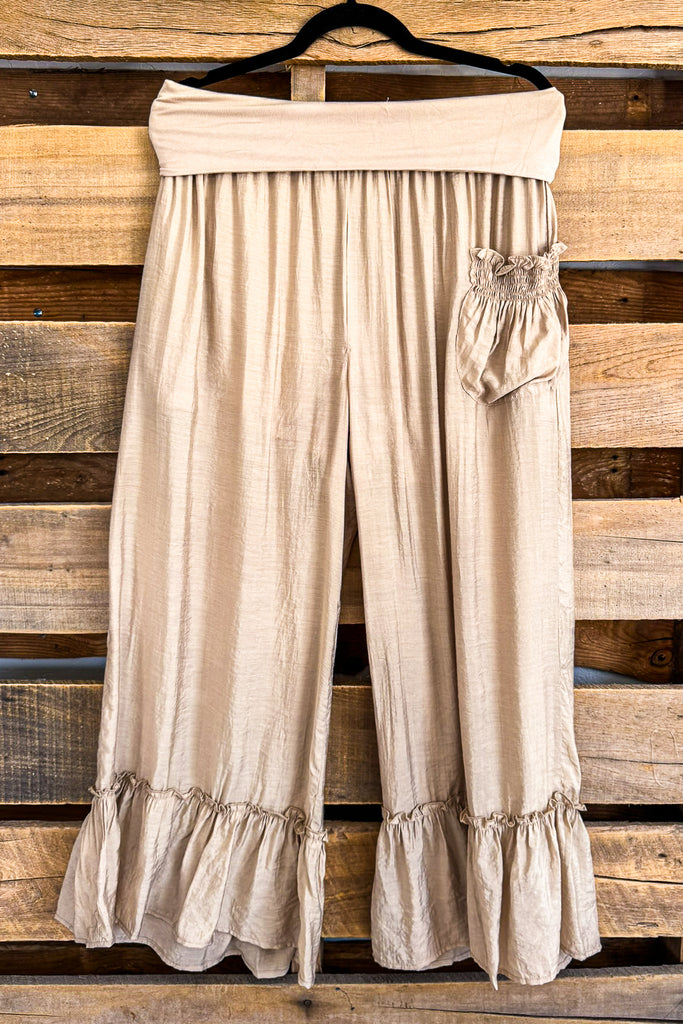 Ruffled Comfort Capris - Mocha
