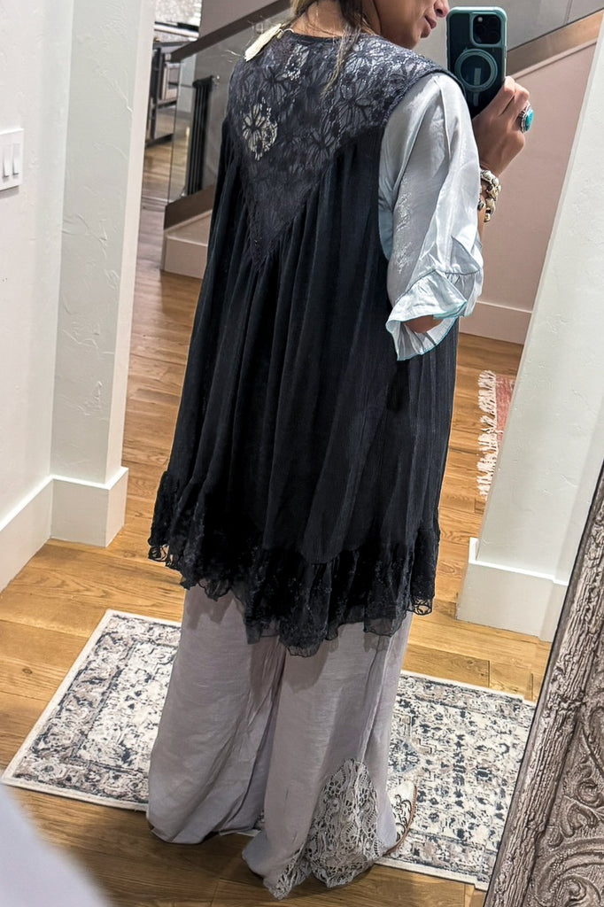 AHB EXCLUSIVE: Willow Delight Vest - Dark Gray