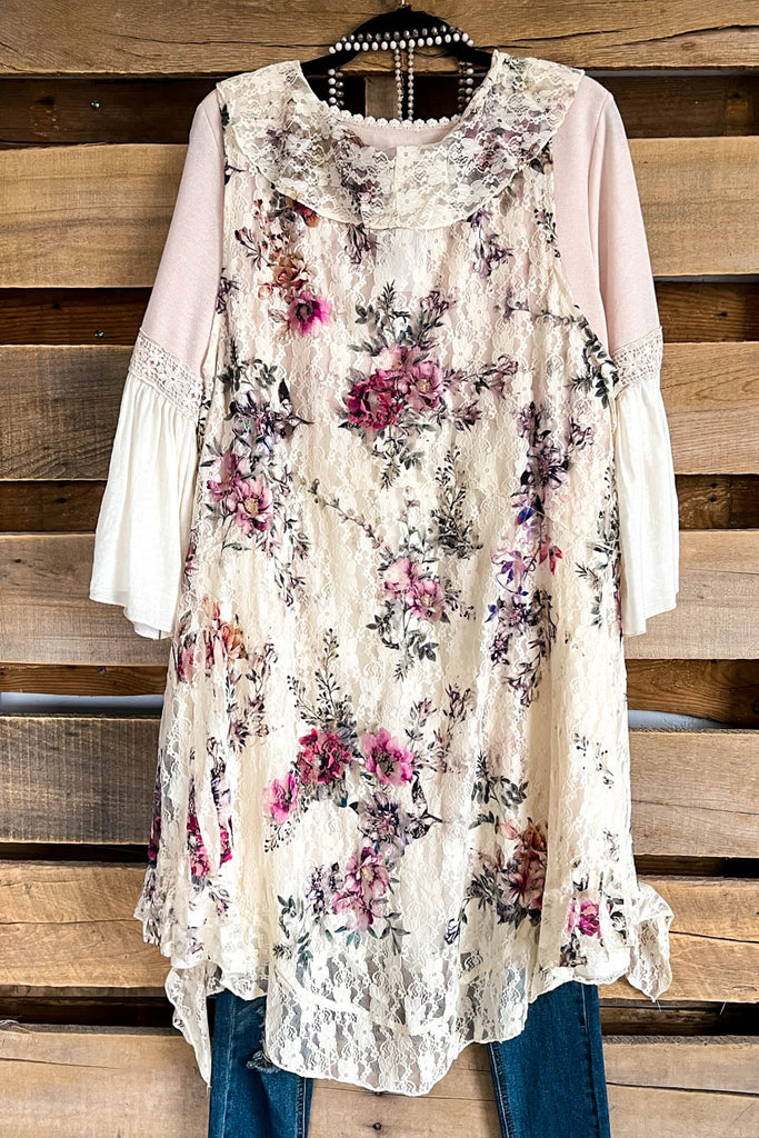 AHB EXCLUSIVE: Season Surprise Vest - Beige/Ch Floral