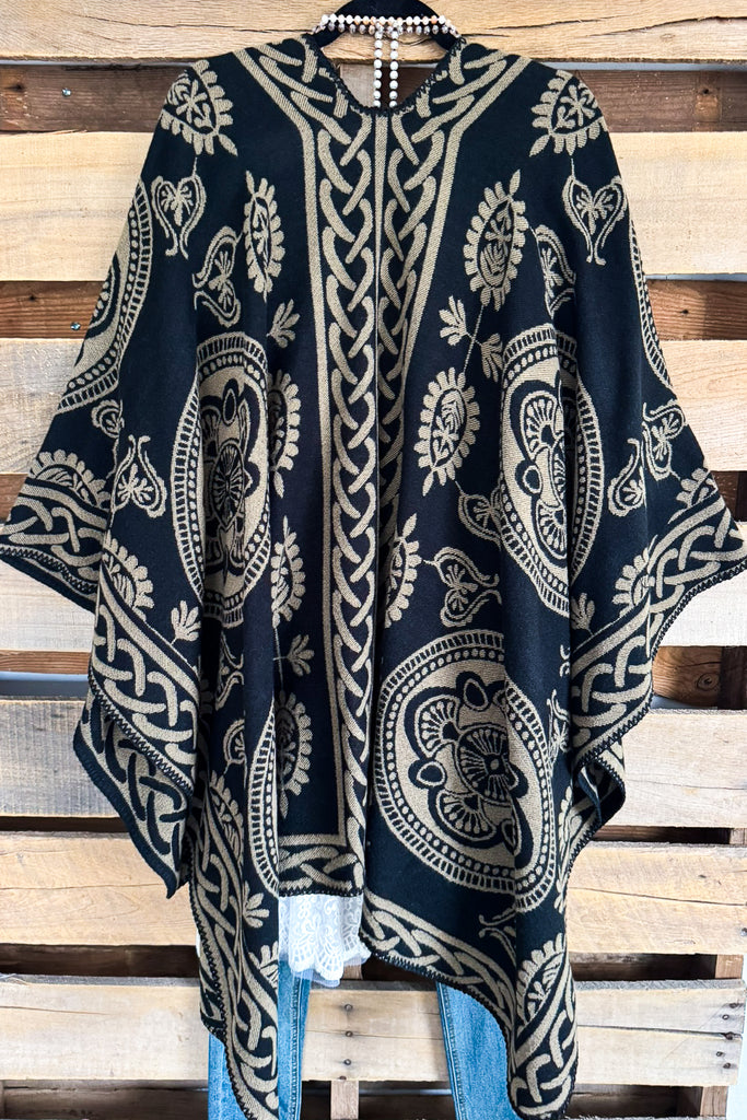 Gather Around Poncho - Black