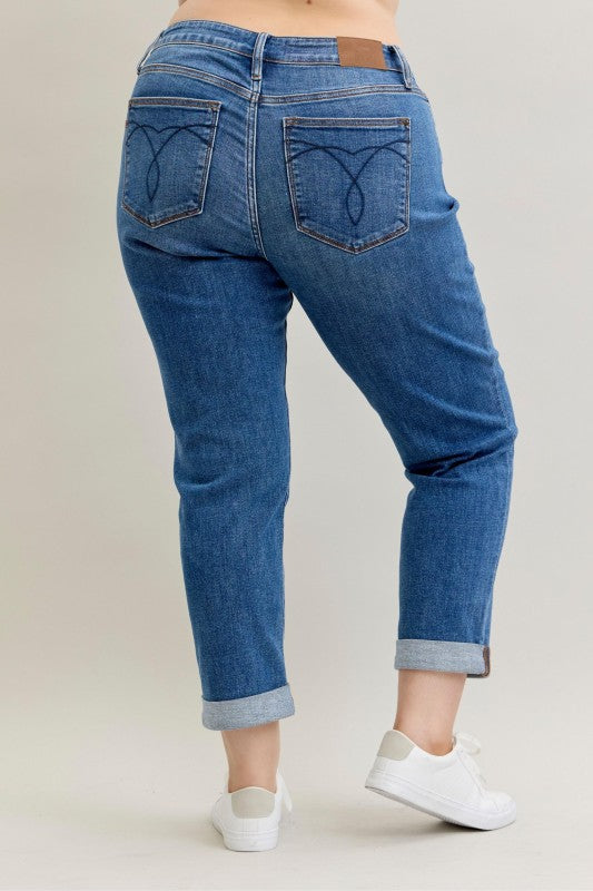 JUDY BLUE: Classic Cuffed Boyfriend Jeans - Mid Rise