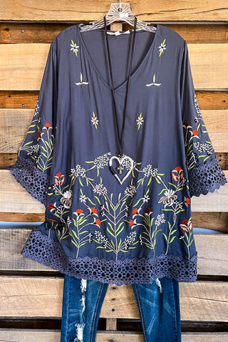 AHB EXCLUSIVE: All In The Details Top - Navy