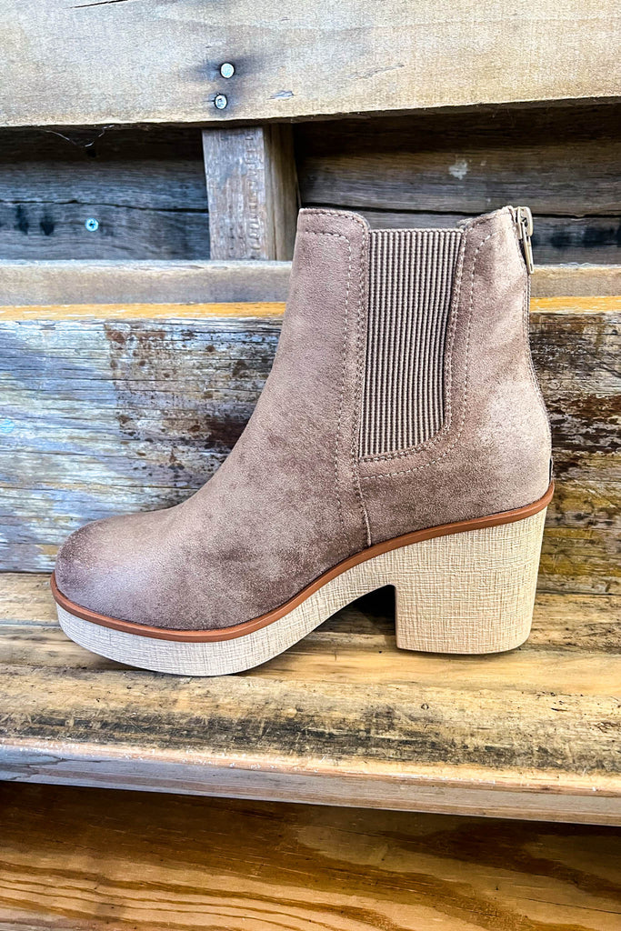 My Travel Lodge Boots - Taupe