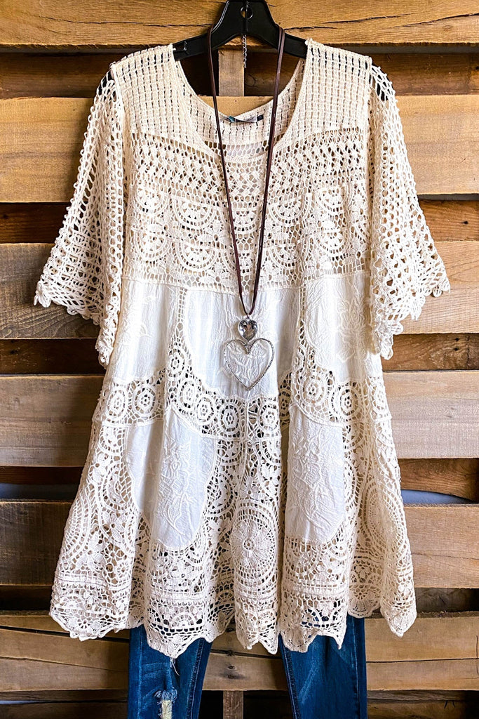 AHB EXCLUSIVE: Delightful Details Top - Natural - 100%  COTTON