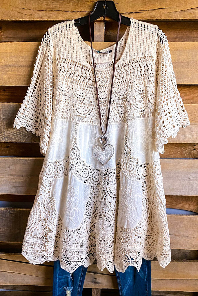 AHB EXCLUSIVE: Delightful Details Top - Natural - 100%  COTTON