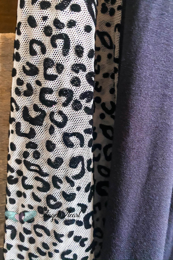 Beyond Happiness Top - Ivory On Black - SALE (SIZE 6