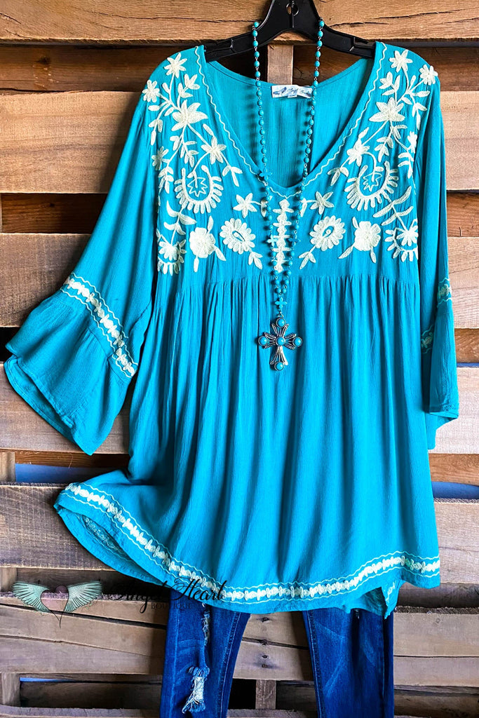 AHB EXCLUSIVE: Sparkling Smiles Tunic - Aqua
