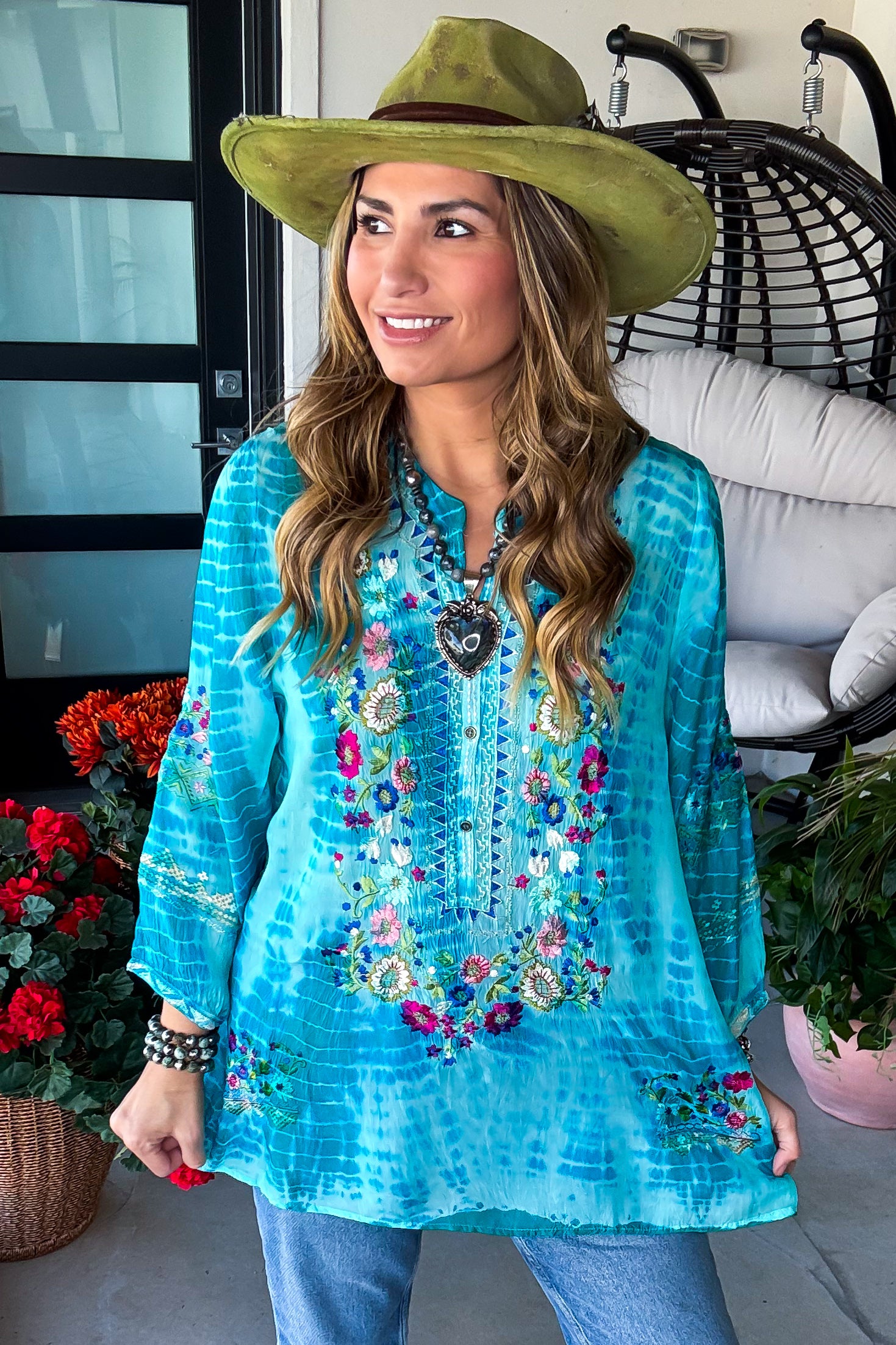 Checking on You Top - Aqua – Angel Heart Boutique