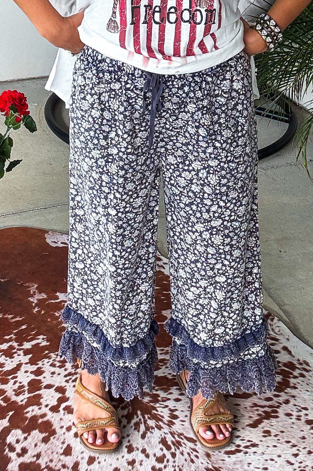 Midnight Meadow Capris - Navy