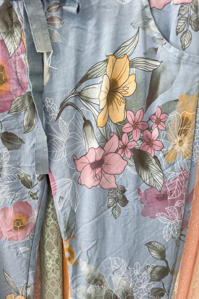 Made in Italy Scrunchy Stretch Floral Jogger Pants – Blue Floral  - Sizes 6 to 14