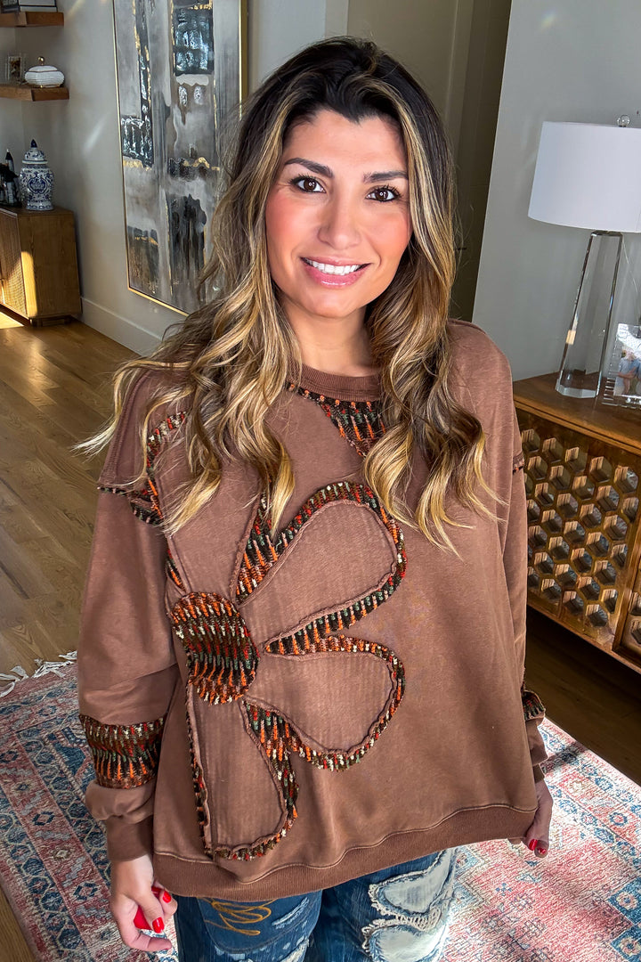 Blooming Cozy Sweatshirt - Mocha Brown