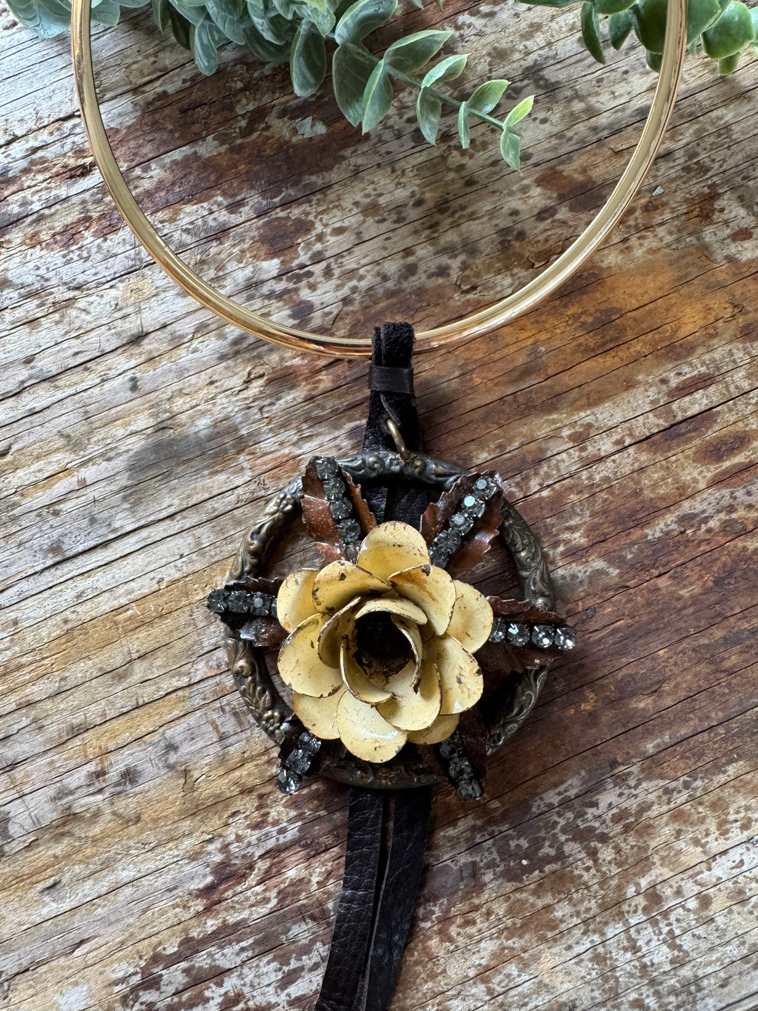 HANDMADE Flower Necklace Jaded Gypsy - Choker