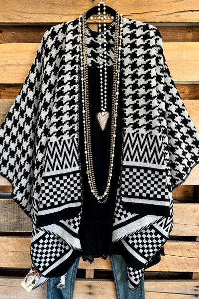 Places To Be Poncho - Black