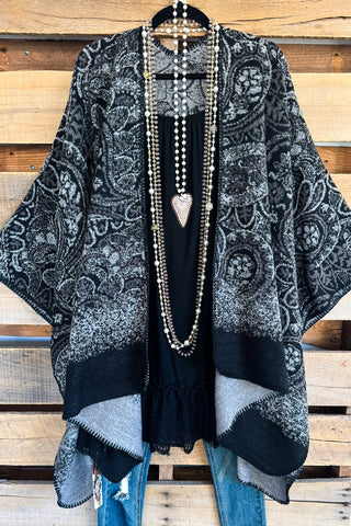 True Burnout Velvet Masterpiece  Kimono - Gold Bord