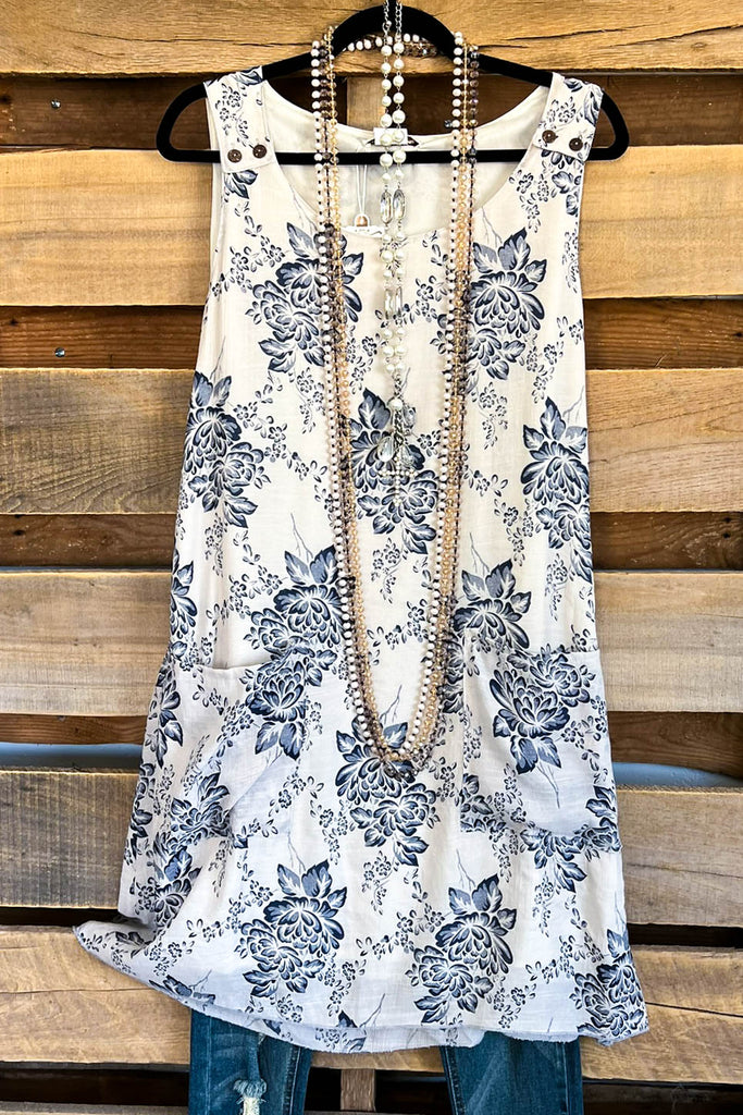 Take A Tour Dress - Beige