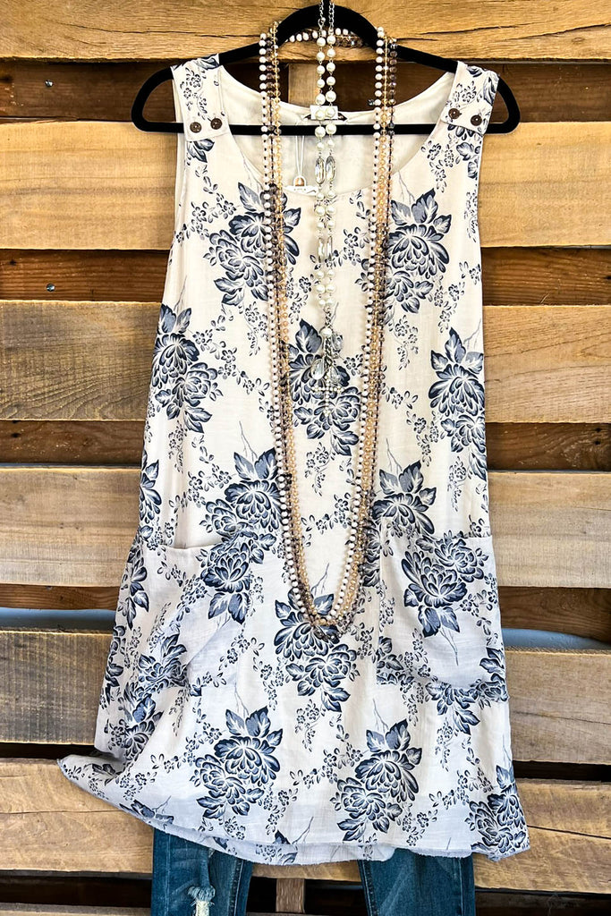 Take A Tour Dress - Beige