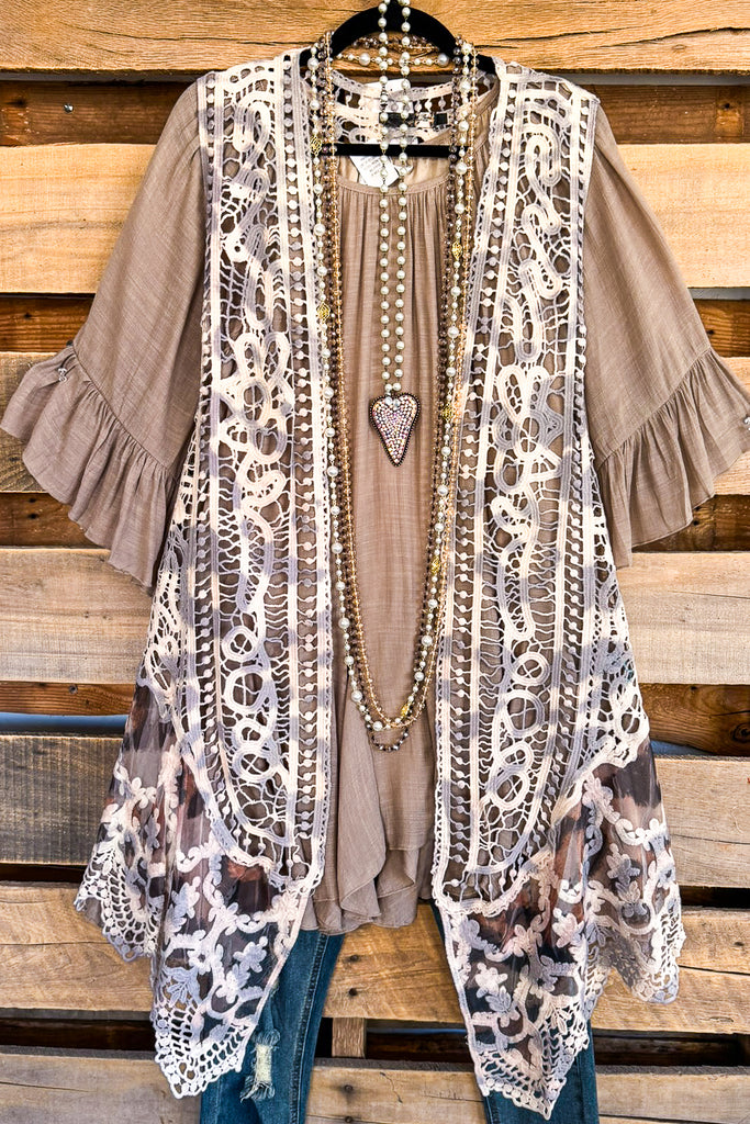 AHB EXCLUSIVE: Dream Weaver Vest- Nat/Leo