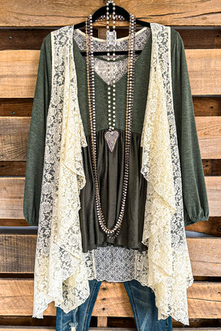 Mandala Print Oversided Kimono - Gray