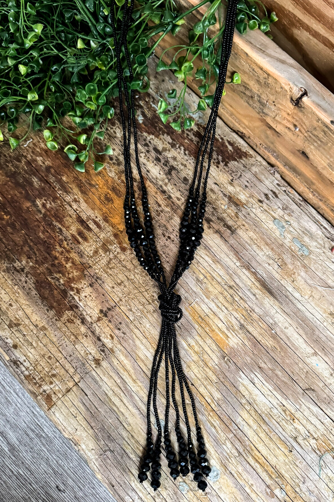 Knotted With Beauty Necklace - Black