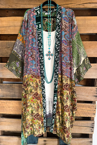 AHB EXCLUSIVE: Wild Thing Kaftan - Ivory