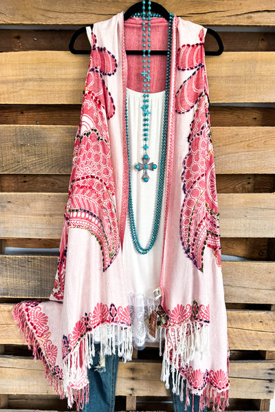 Captured By Spring Thick Stich Vest - White/Watermelon