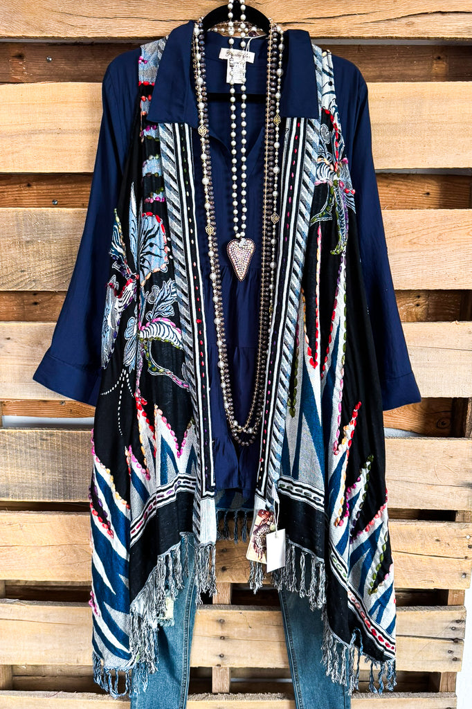 Starting Something New Thick Stich Vest Kimono - Black/White