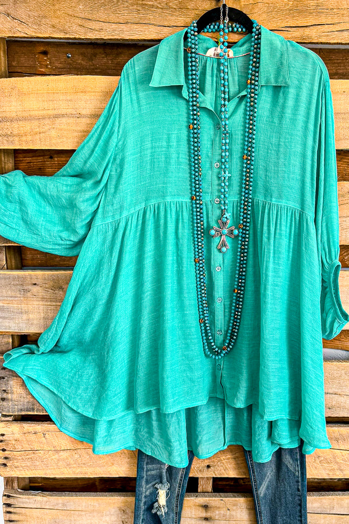 Confidence Is Everything Tunic - Peppermint