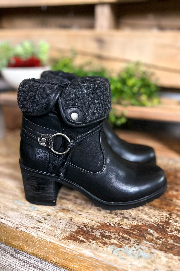 Doja Step Bootie - Black