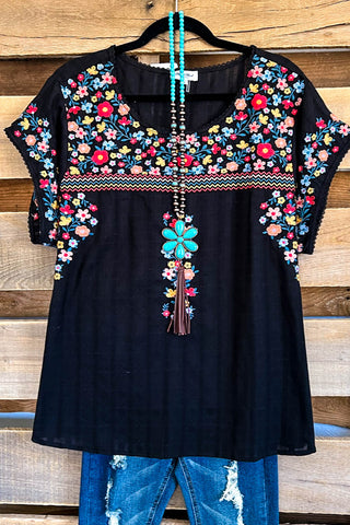 AHB EXCLUSIVE: Crowded Room Glances Dress - Tomato Red