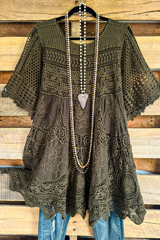 AHB EXCLUSIVE: Midnight Rose Blouse - Black