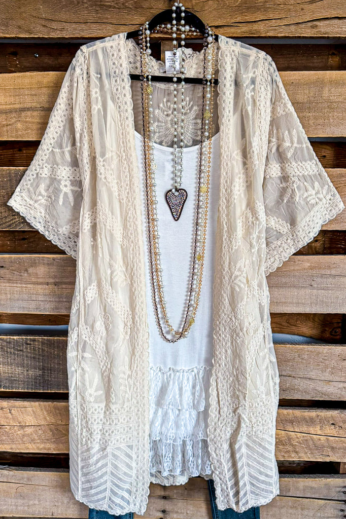 When In Love Kimono - Beige