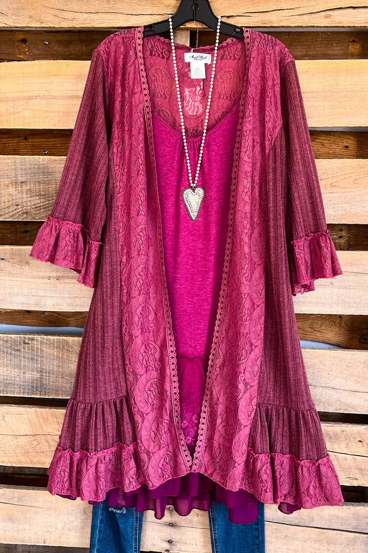AHB EXCLUSIVE: Champagne In The City Cardigan - Maroon