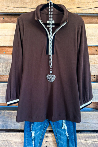 AHB EXCLUSIVE: Season Surprise Vest - Bg/Navy