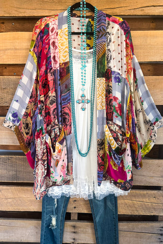 Amethyst Gaze Tunic - White/Amethyst