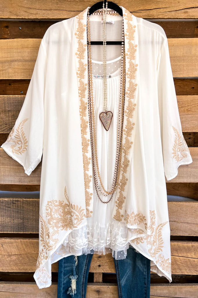 AHB EXCLUSIVE: Rise Of Romance Cardigan - Ivory