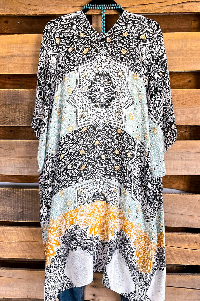 Coastal Cove Kimono - Navy/Multi