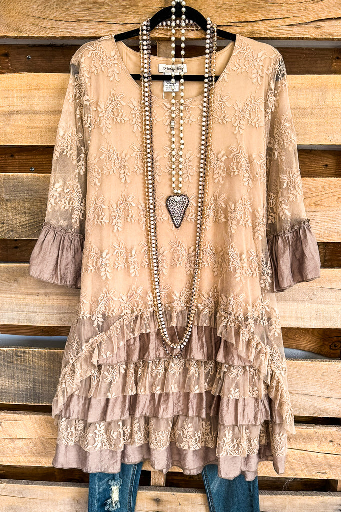 Pretty As a Picture Tunic - Mocha