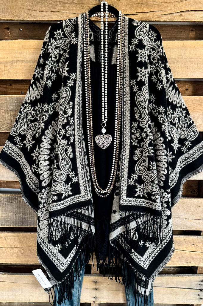 Trusting The Details Poncho - Black/Ivory