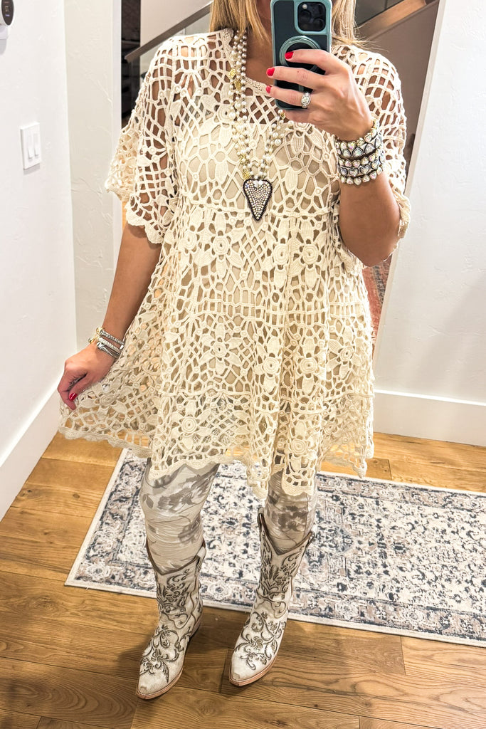 AHB EXCLUSIVE: Showing Off Now Top -Natural - 100% COTTON .