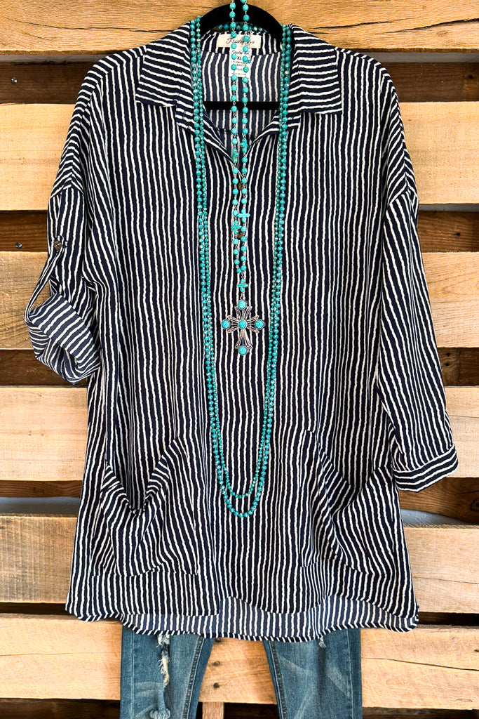 Reading Between The Lines Tunic -Navy