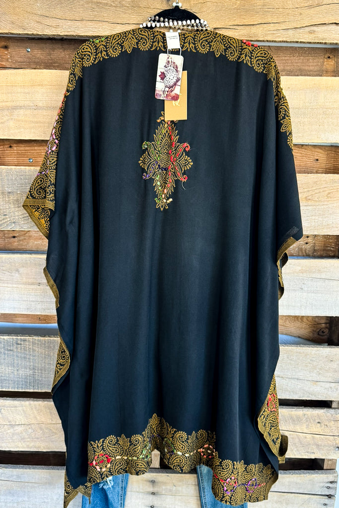 Imagination At Best Kimono - Blk/Gold