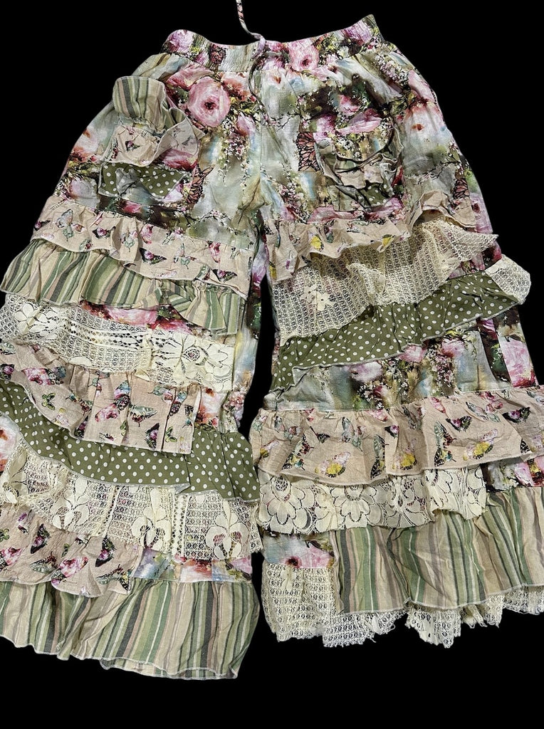 PRE ORDER: Butterfly One Size Ruffle Pant