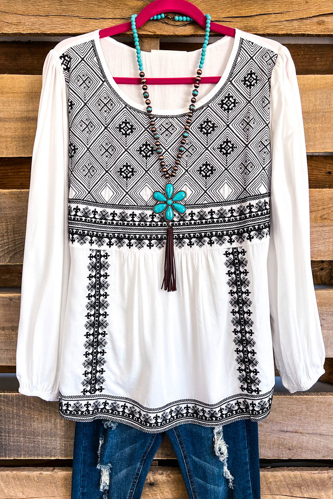 Craving A Reaction Tunic - Ivory Black - SALE